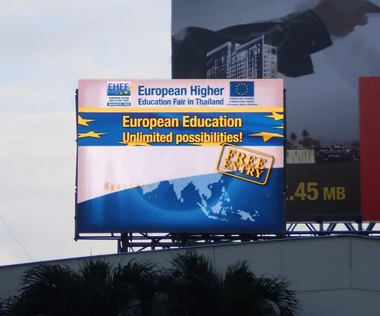 Outdoor High Brightness Waterproof P4/P5/P6/P8/P10 LED Display Big Advertising Billboard 