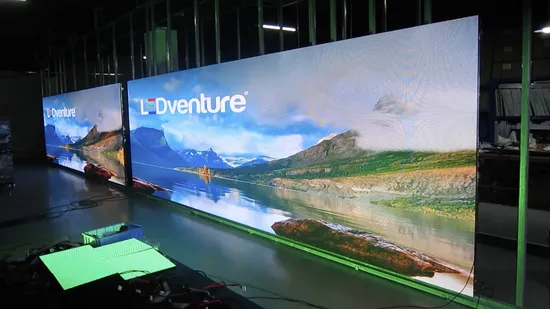 Indoor Digital Advertising Display Screen P1.8 LED Module 